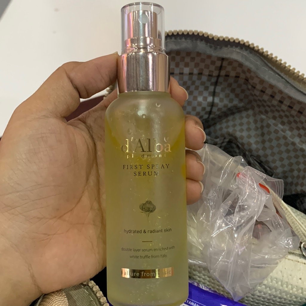 White Truffle Body Glow Spray Serum imgfdn-333a374b-00a0-42a4-923a-77a2f4574ae8