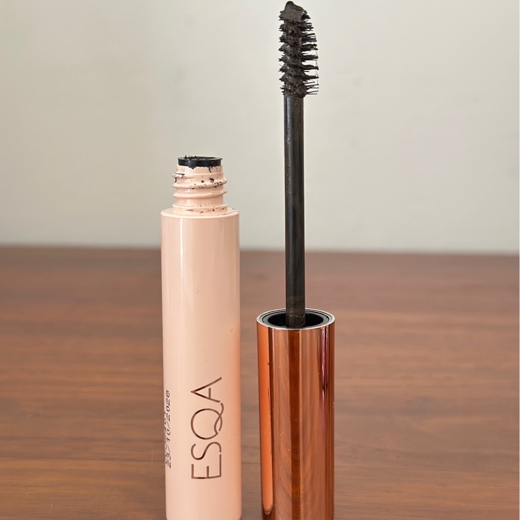 Brow Mascara - Dark Brown imgfdn-8ebc2de0-f012-405b-84c3-ef41b60fc6c2
