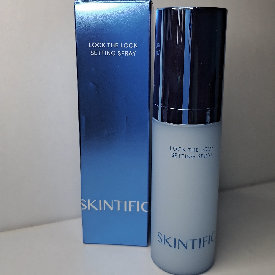 Lock The Look Setting Spray imgfdn-61be215c-e12d-4dcd-8ba9-b4fd3f0c224a