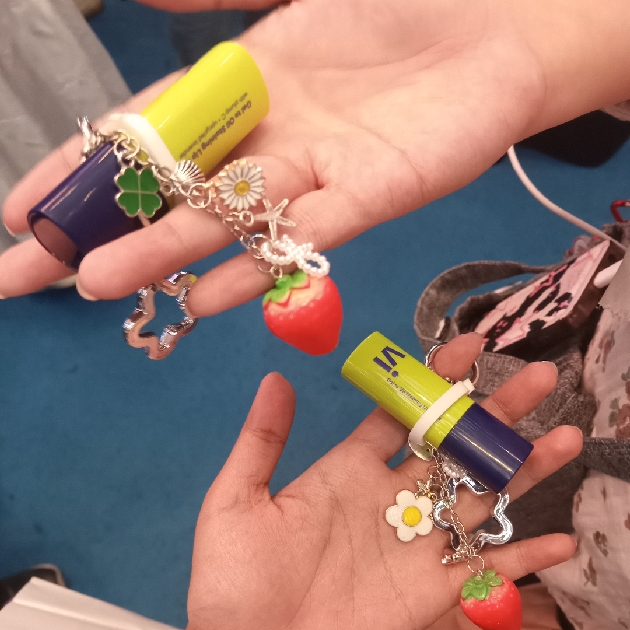 Gel to Oil Staining Lip Glide - 02 Chai imgfdn-b61eee34-5558-4a7a-a12a-a531232d8afd