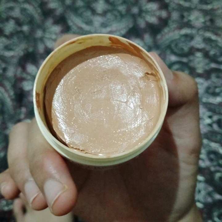 Covering Cream - Beige imgfdn-595d8b68-5935-4f6d-8fb4-4674e36d3af5