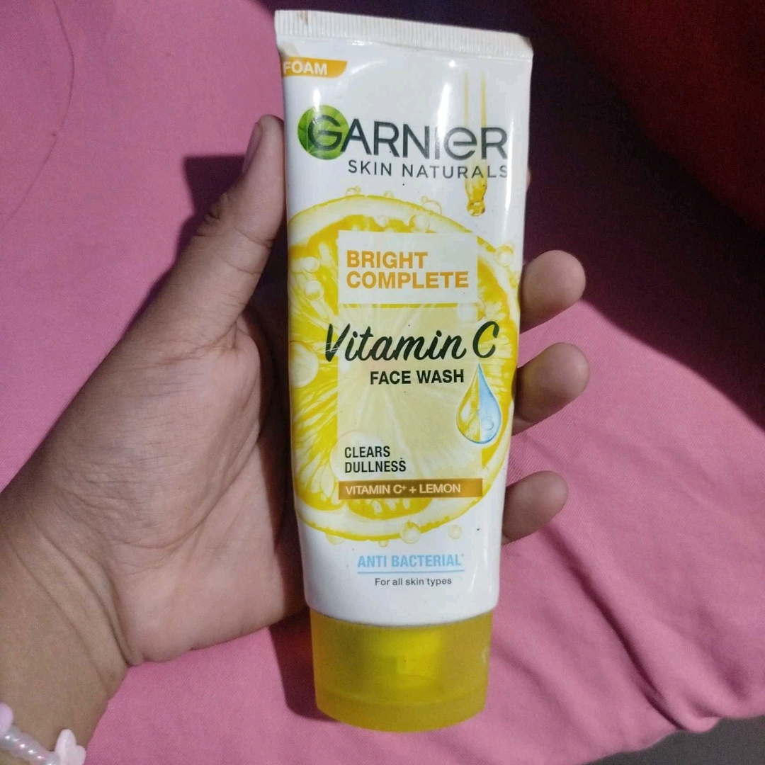 Bright Complete Brightening Face Wash Foam imgfdn-a5f2bef9-10b8-4ac8-93d1-dd3a8a29bb06