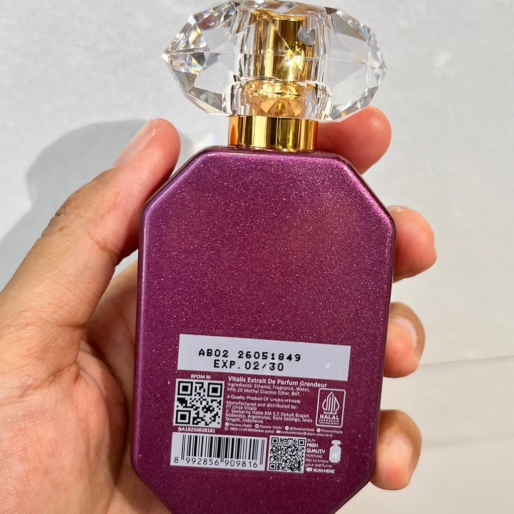Extrait De Parfum - Grandeur imgfdn-c27f1b33-e880-483b-a0f9-9f3e252e8420