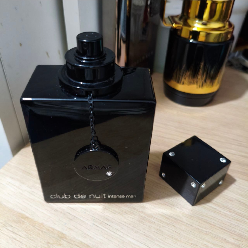 Club de Nuit Intense Man imgfdn-38e545a2-2e1c-438d-90df-b4e59e71e8e5