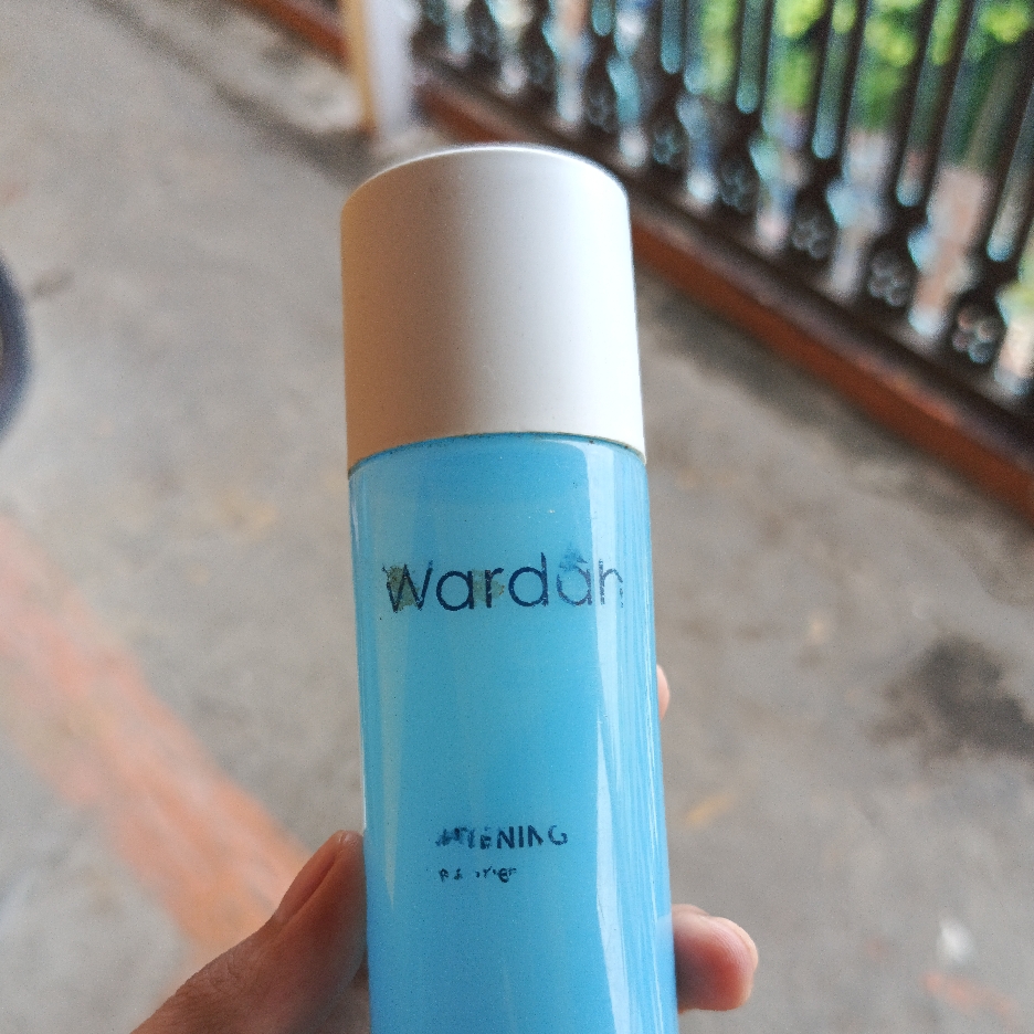 Lightening Face Toner imgfdn-0df35abf-44c5-4cb0-81d9-7b2f3a96fc5c