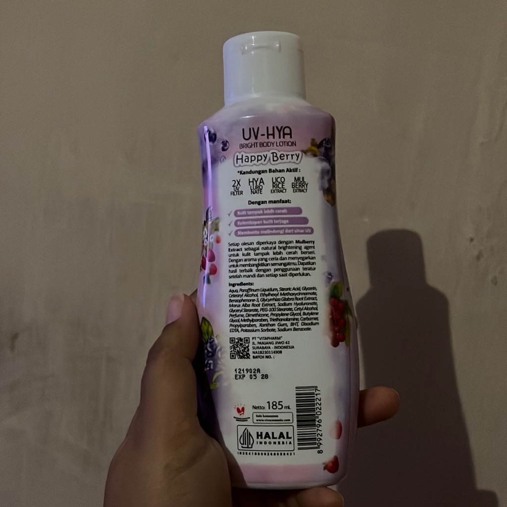 UV-HYA Bright Body Lotion - Happy Berry imgfdn-03783641-831a-473f-9aeb-f164677c6f49