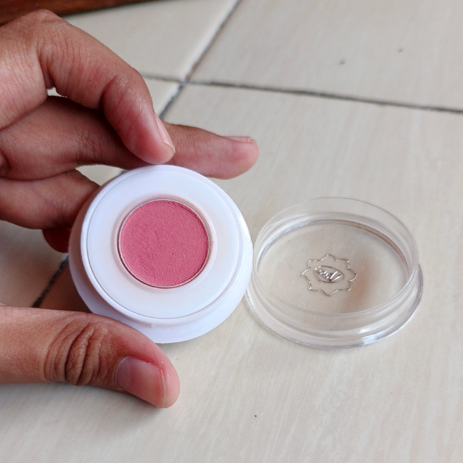 Fin Touch Blush On - 03 Red Pink imgfdn-f6899718-855b-41b1-af52-629b8d7eb930