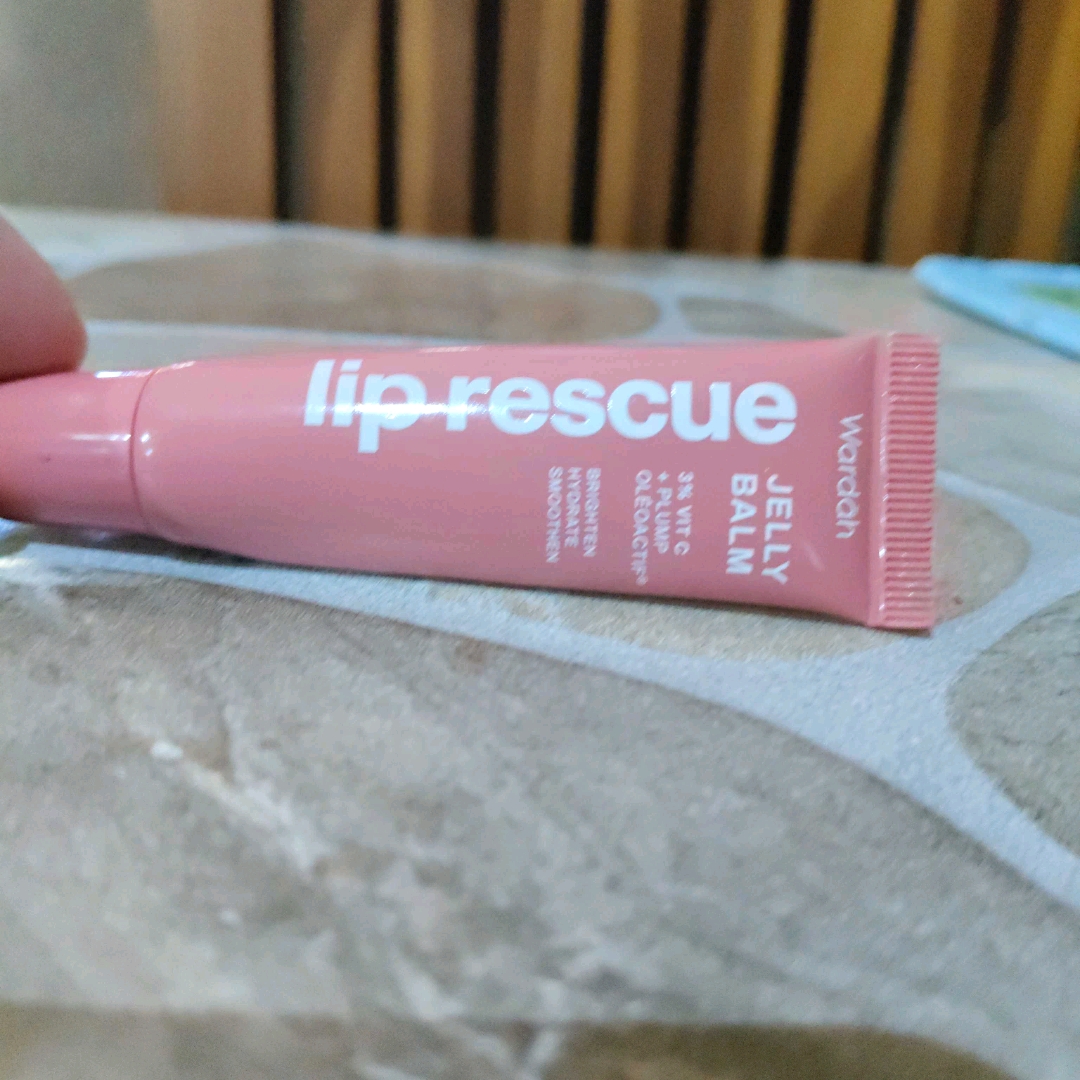 Lip Rescue Jelly Balm imgfdn-352b267d-d675-4add-a574-b0190946f3ae