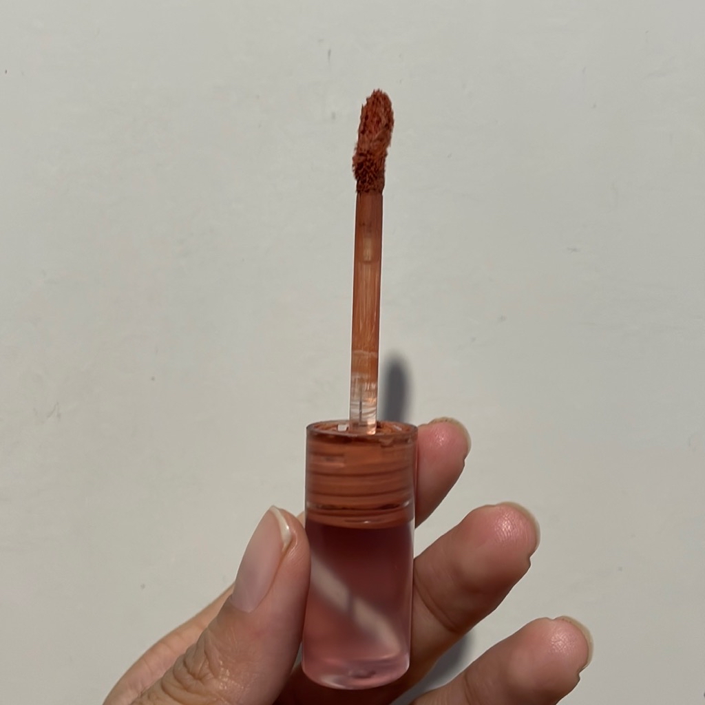 Cherry Makes Cheerful Lip Velvet - 07 Beige Sunrise imgfdn-33245e51-ffcc-4e95-a186-0269a5137c3d