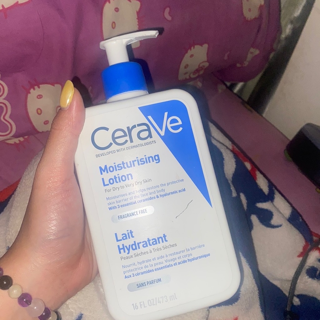 Daily Moisturizing Lotion imgfdn-dfa3887c-5a72-446e-9753-3956cf0b9d99