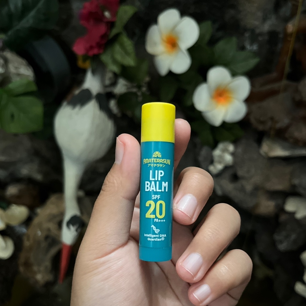 Lip Balm SPF 20 PA+++ - Clear imgfdn-d9f0fd94-a609-4ef4-8b56-fea711063bee