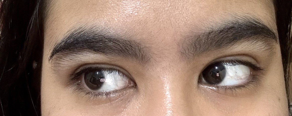 Natural Look Eyebrow Matic - Ash Black imgfdn-a65f152b-2c7d-414d-9514-7d064e9d7332