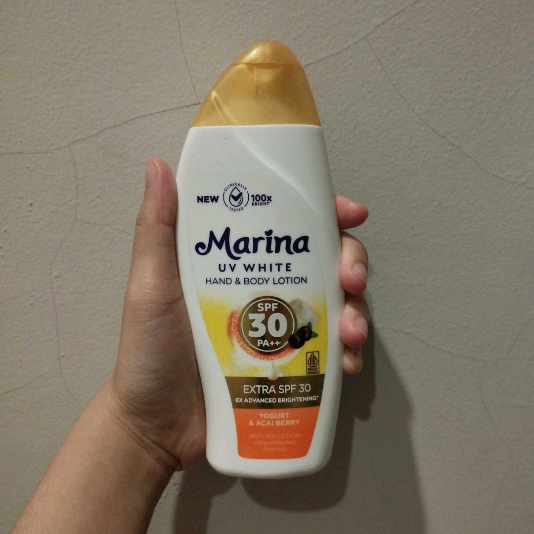 UV White Extra SPF 30 Lotion imgfdn-881b76dd-d955-47f4-a32b-82816986b307