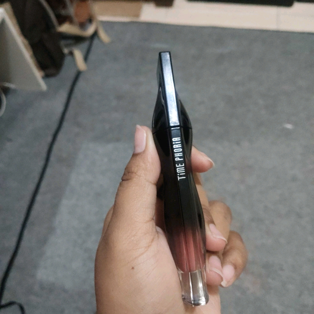 Stellar Dust Lip Stain - 05 Electra imgfdn-951f39bb-ca16-440e-aee0-e339a00f1a88