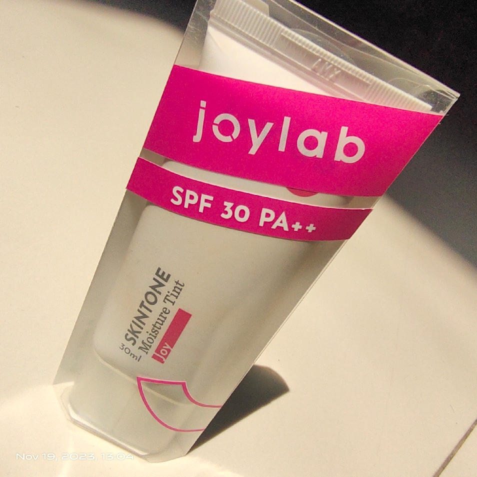 Skintone Moisture Tint - Joy imgfdn-71c3830d-acad-4633-b90e-17b12b64b54c