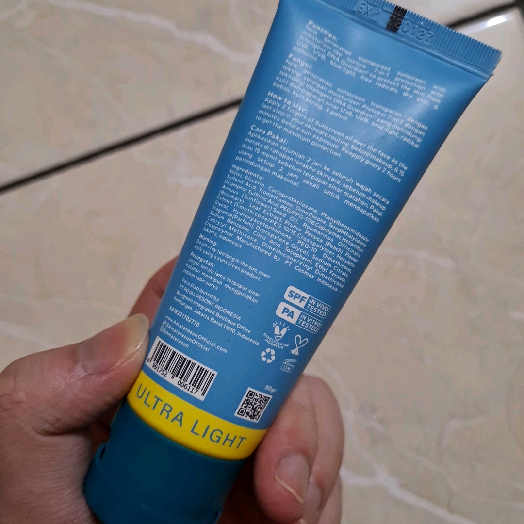 Transparent Sunscreen Moisturizer SPF 43 PA+++ imgfdn-baeee142-7872-4edc-82b3-54d4629ab019