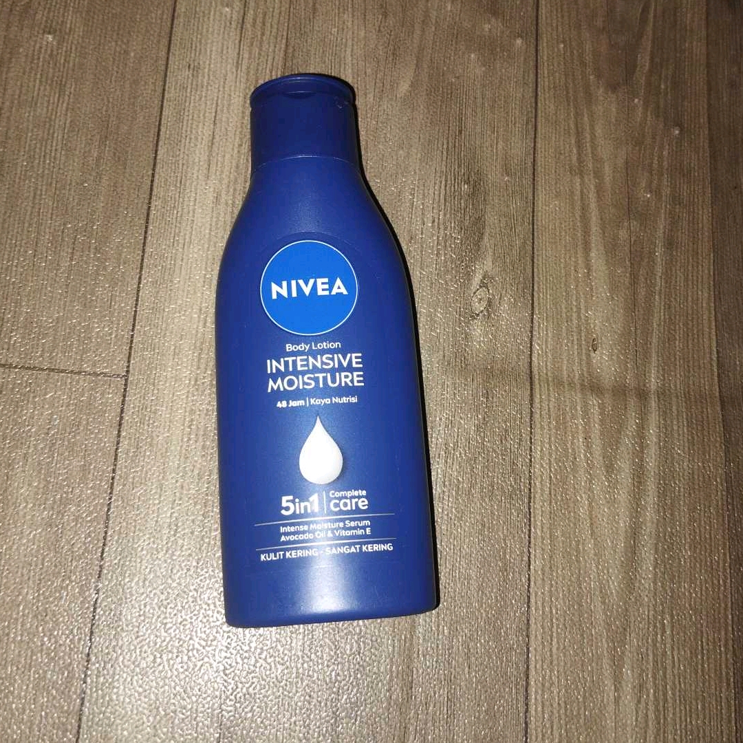 Intensive Moisture Body Lotion imgfdn-d825518a-2cc2-4215-8bf5-2f48c974786a