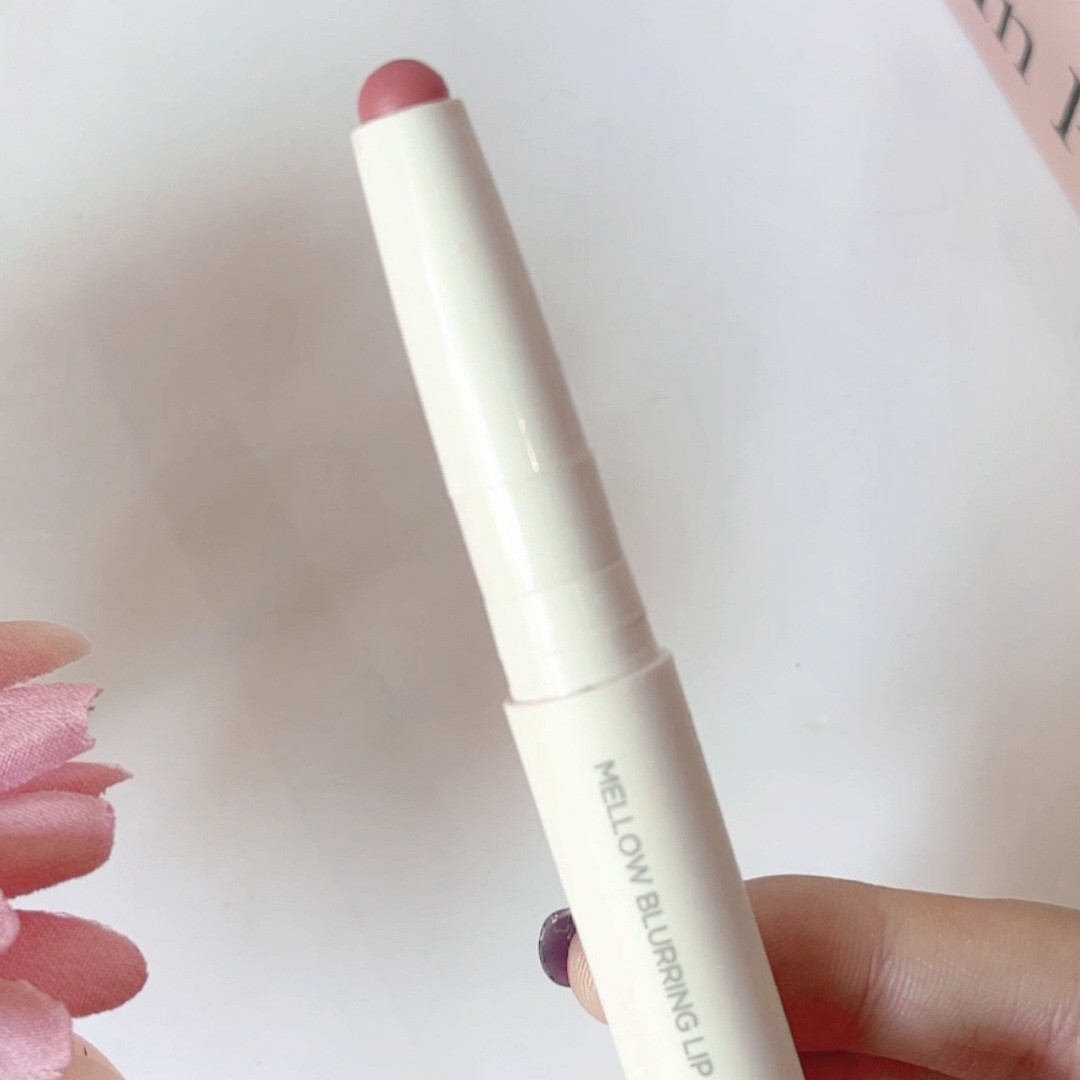 Mellow Blurring Lip Pencil - 03 Peony Soap imgfdn-6e33a7e8-cd45-4fb1-a5d2-baee2a9a2d8e