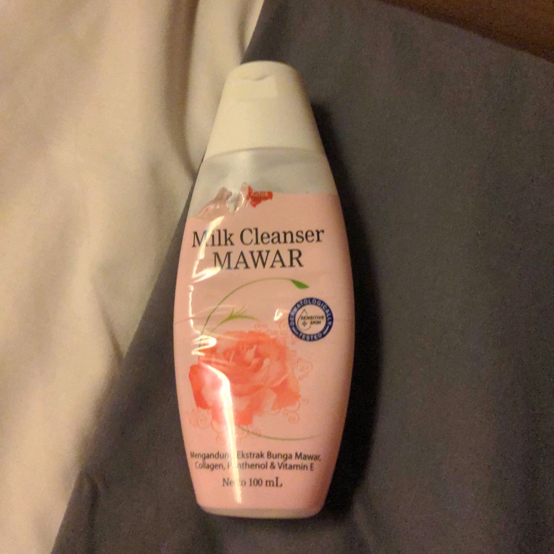 Milk Cleanser - Mawar imgfdn-f57124a9-3943-43c2-a9a1-1cd2132d3004