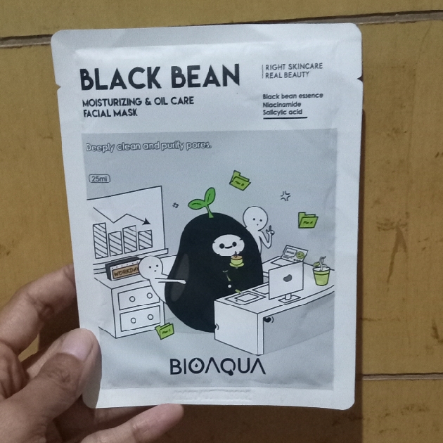 Black Bean Moisturizing and Oil Care Facial Mask imgfdn-14b155bb-e88d-44d7-b791-723eabb5429b