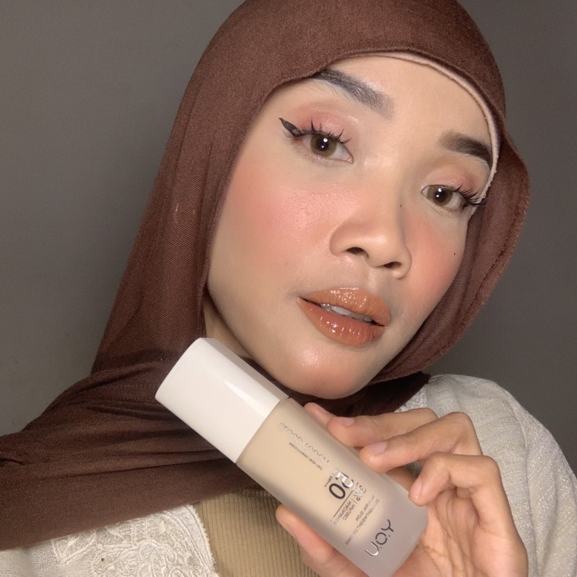 Cloud Touch 3% Niacinamide Brightening Skin Tint - N402 Shell Ivory imgfdn-72649000-7482-40be-91cb-f2fed4bbb026