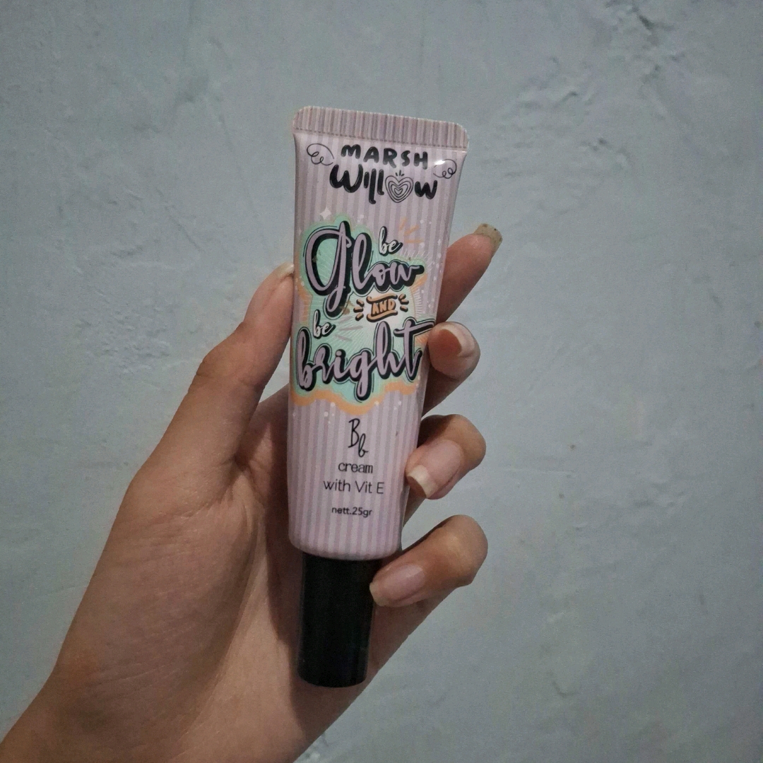 Be Glow & Be Bright BB cream - Light Beige imgfdn-4ecf6893-8449-49cd-8d7b-c586e1686ad5