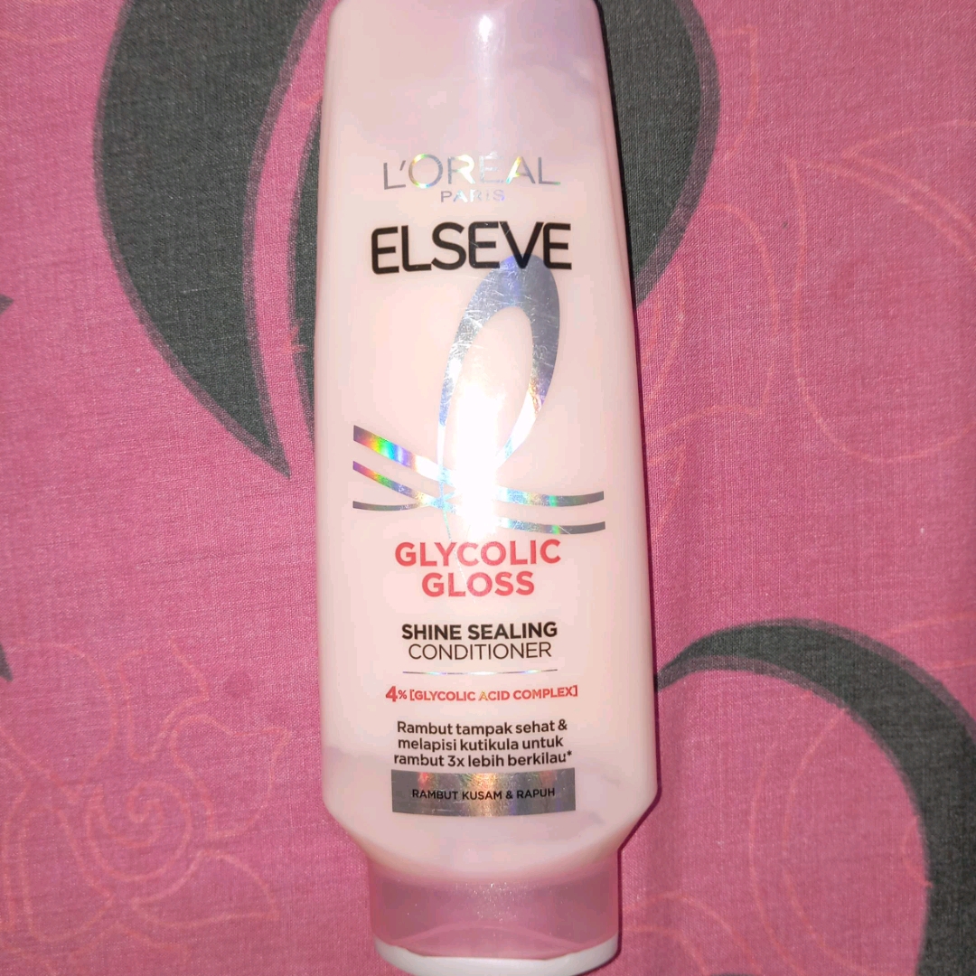 Elseve Glycolic Gloss Conditioner imgfdn-ca356984-9348-46a4-ac04-152b581c38bf