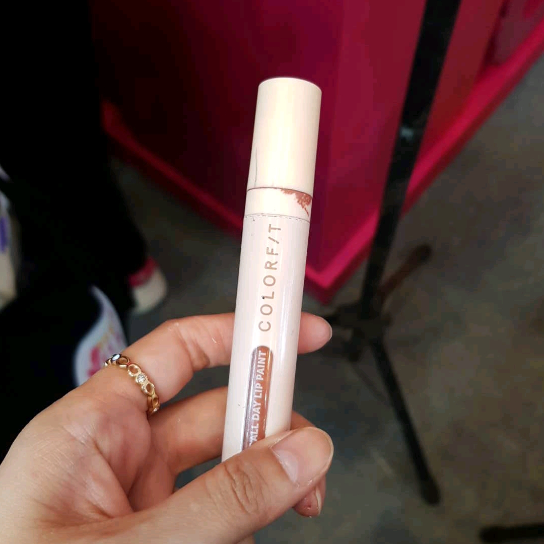 Colorfit Fresh Matte Lip Ink - 06 Hyped Up imgfdn-72f1e995-b50c-4563-9802-87f3cbe2439d