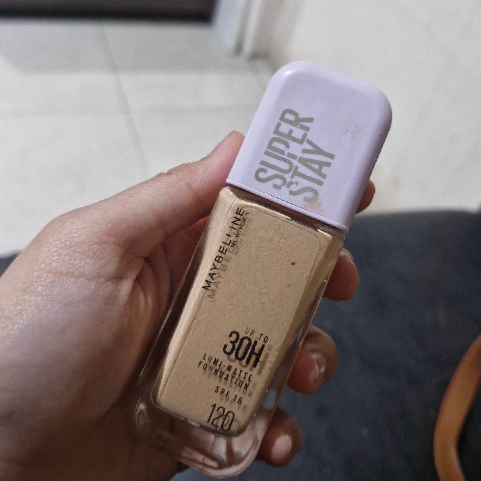 Superstay Lumi Matte Foundation - 220 imgfdn-cb33ee30-6272-4b6d-8f7b-837adc552d0a