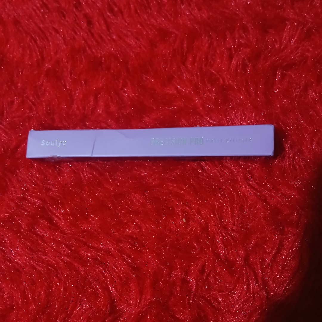 Precision Pro Matte Eyeliner - Soft Brown imgfdn-cb858d95-a10c-4406-a456-fcf08c70f6af