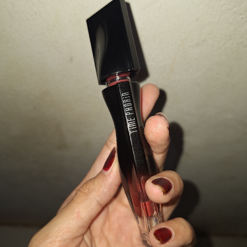Stellar Dust Lip Stain - 06 Nerose imgfdn-4c6bcd23-12e2-462d-83a6-9a43d00e37b4