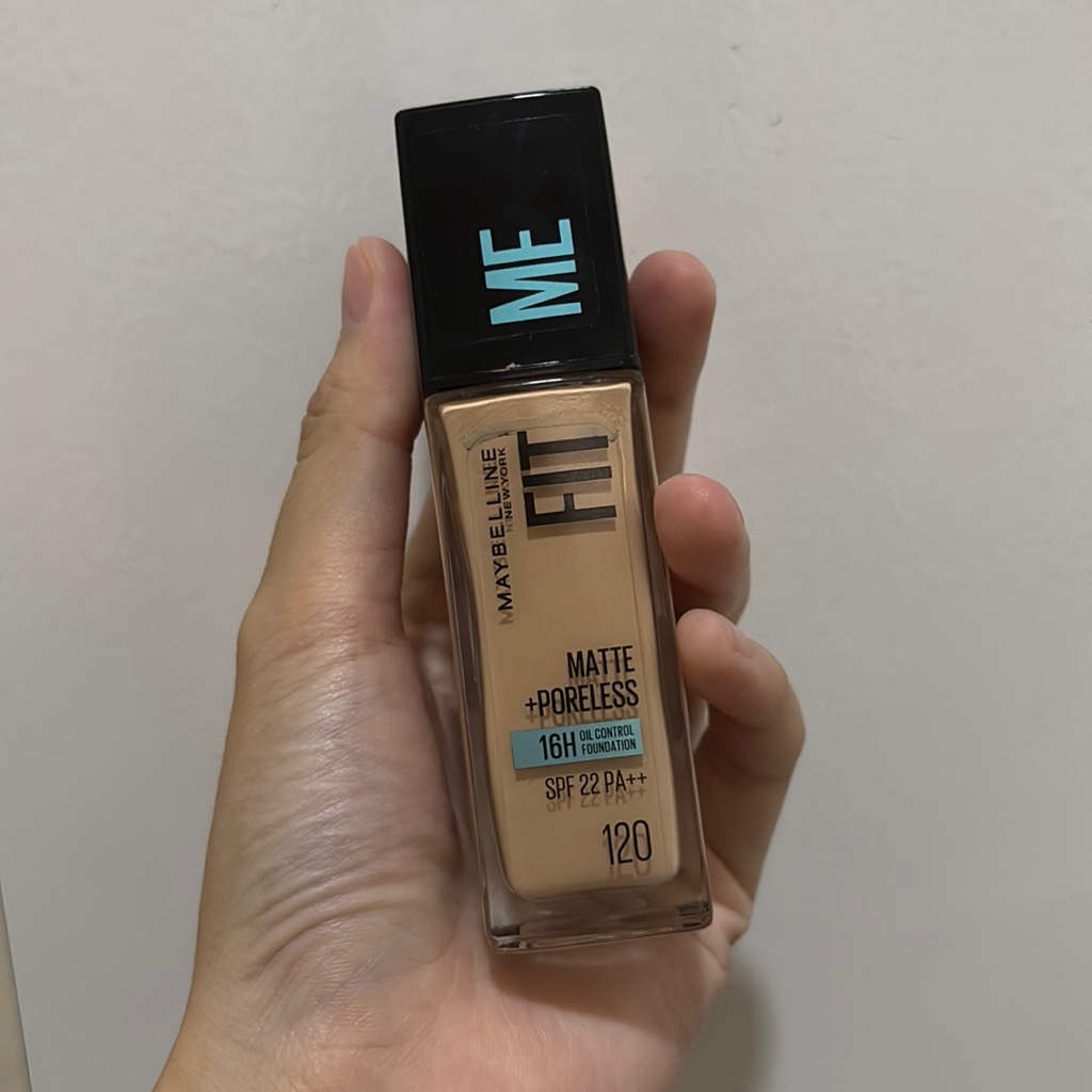 Fit Me! Matte + Poreless Foundation - 220 Natural Beige imgfdn-c9d657d7-9b25-44be-82f2-9c72e5823379