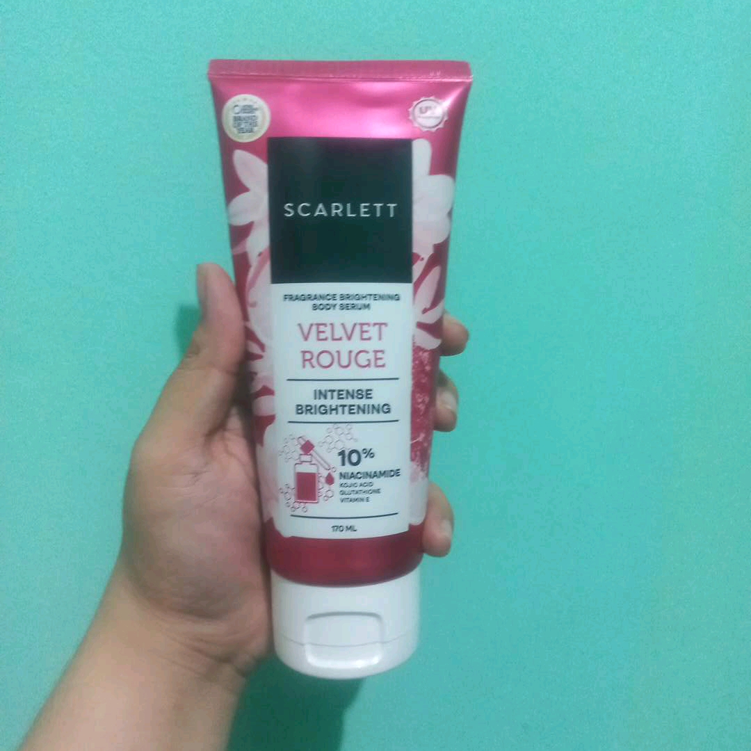 Fragrance Brightening Body Serum - Velvet Rouge imgfdn-6d548b94-874f-4428-939a-06225800102f