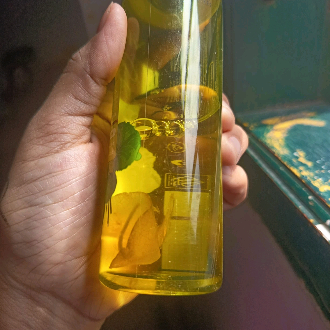 Centella Asiatica Acne Clear Hydrating & Calming Toner imgfdn-537d092d-239c-4b32-a5e6-3137a926b41b