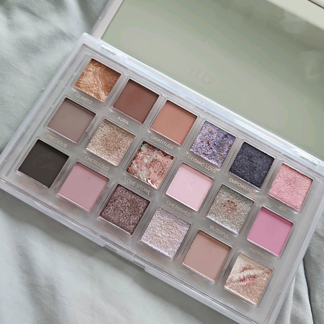 Rose Quartz Eyeshadow Palette imgfdn-166e8408-7e9a-4fa3-9ff8-fd3dbcbb854d