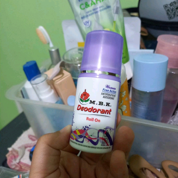 MBK deodorant roll on - women imgfdn-592e2a81-7085-4fc6-ac92-130973825f69