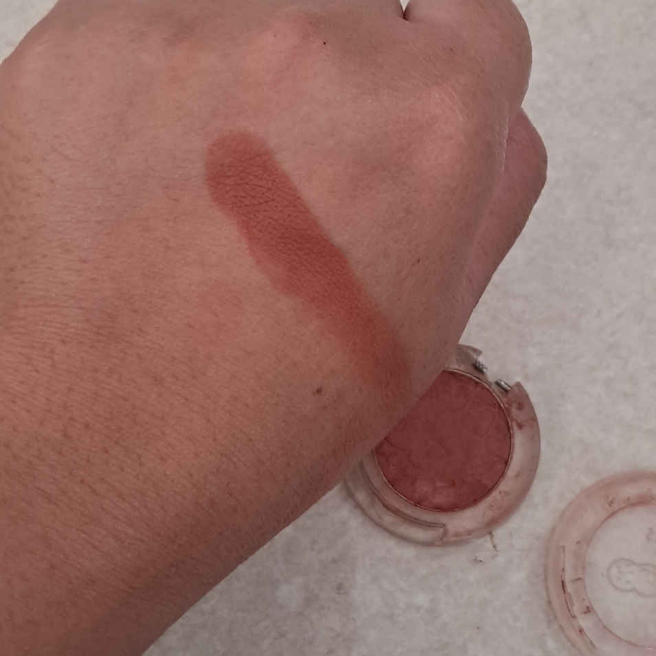 Look At My Eyes Cafe - BR415 Roasted Almond imgfdn-c46004aa-f04a-4214-9356-d7199b79205f