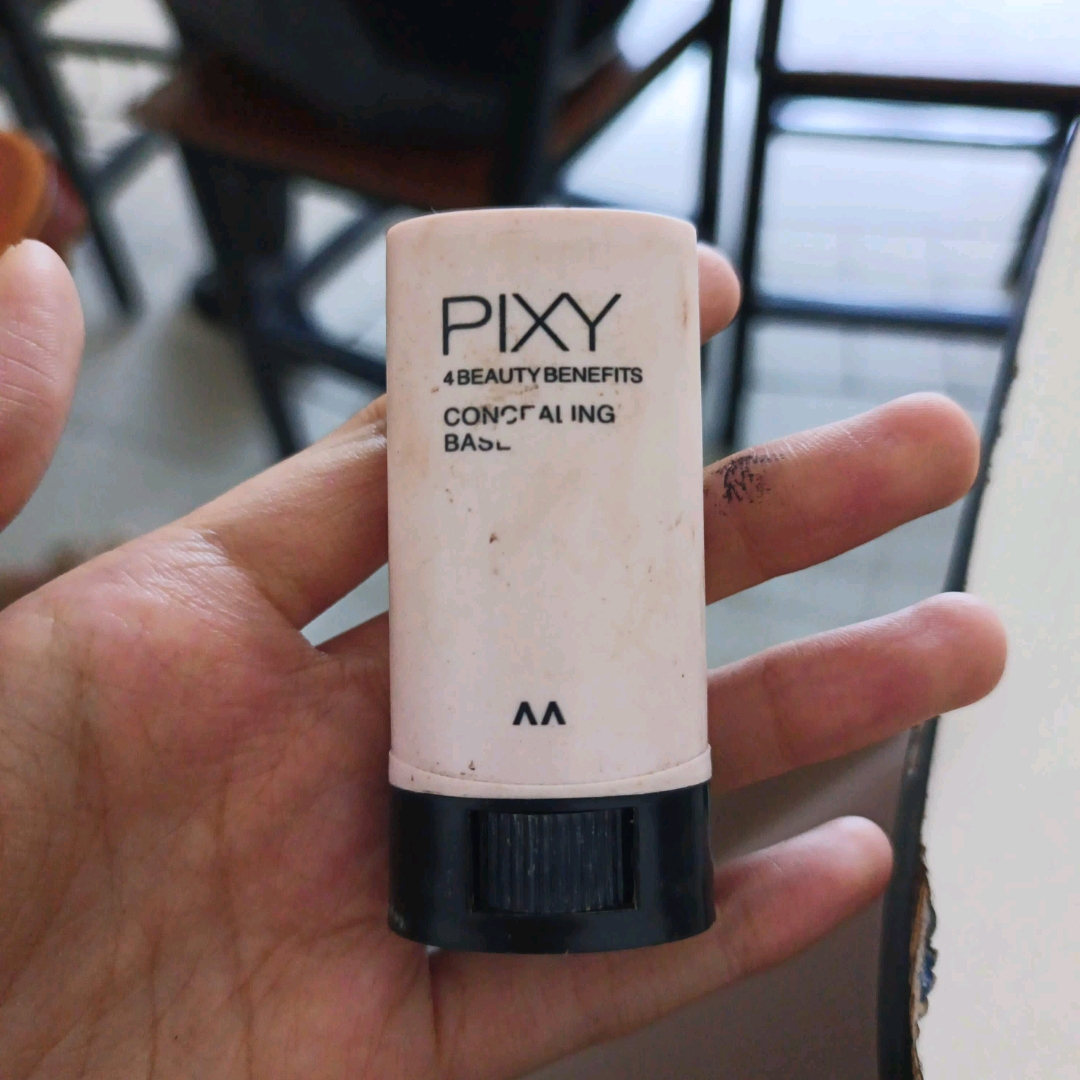 UV Whitening 4 Beauty Benefits Concealing Base - 03 Creme Beige imgfdn-2b2e89e0-6d63-40dc-aa74-cad75de76c58