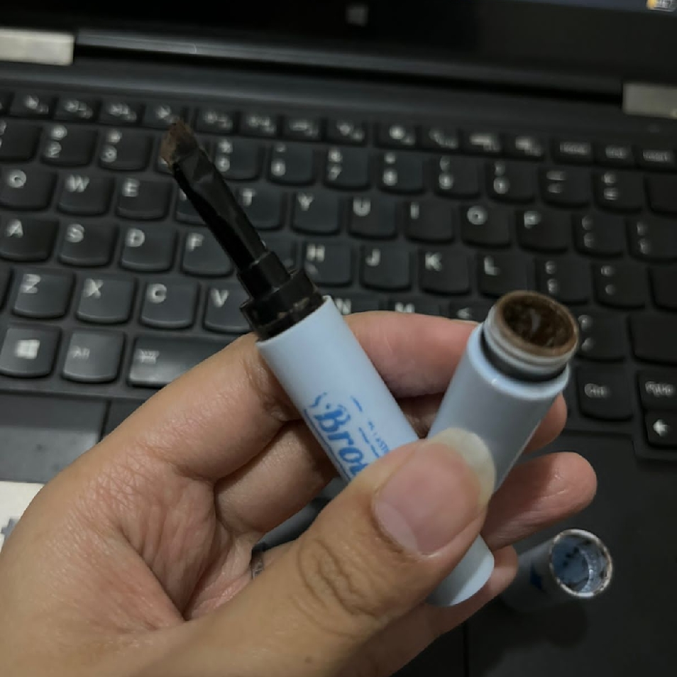 Lasting Waterproof Brow Pomade - BR02 imgfdn-488dc40c-9f81-4898-8a9d-1de3be4562c5