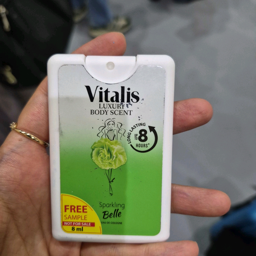 Eau de Cologne - Glam Star Cannes imgfdn-9f38496d-53e4-40d4-962a-bcf6e13ea34e