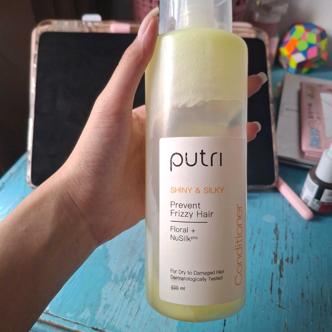 Conditioner - Floral imgfdn-56982b57-5402-4242-b271-0513822b0a77