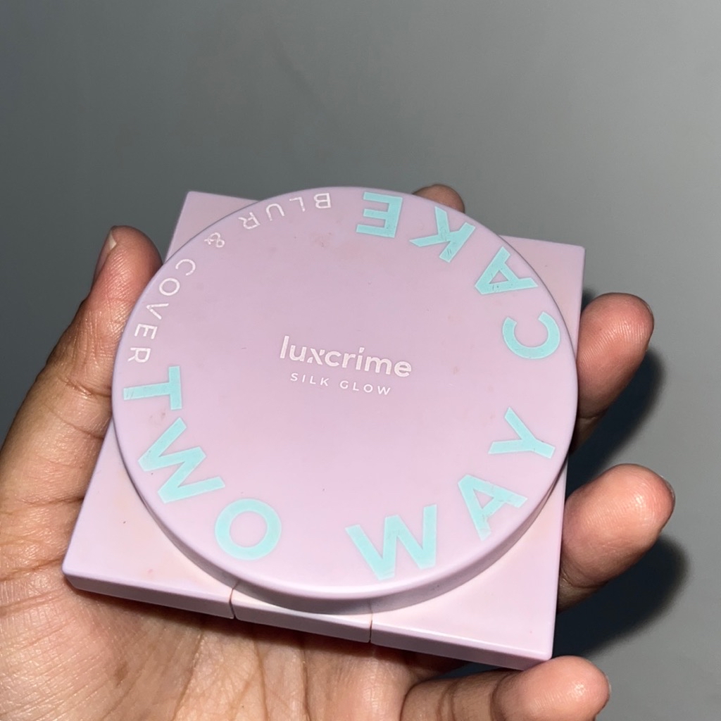 Blur & Cover Two Way Cake : Silk Glow  - Custard imgfdn-1e8fde8c-de98-4ad8-b496-faa37050e22e