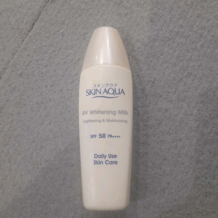 UV Whitening Milk imgfdn-9f8d589d-6e29-47eb-a1fe-9697b76af0df