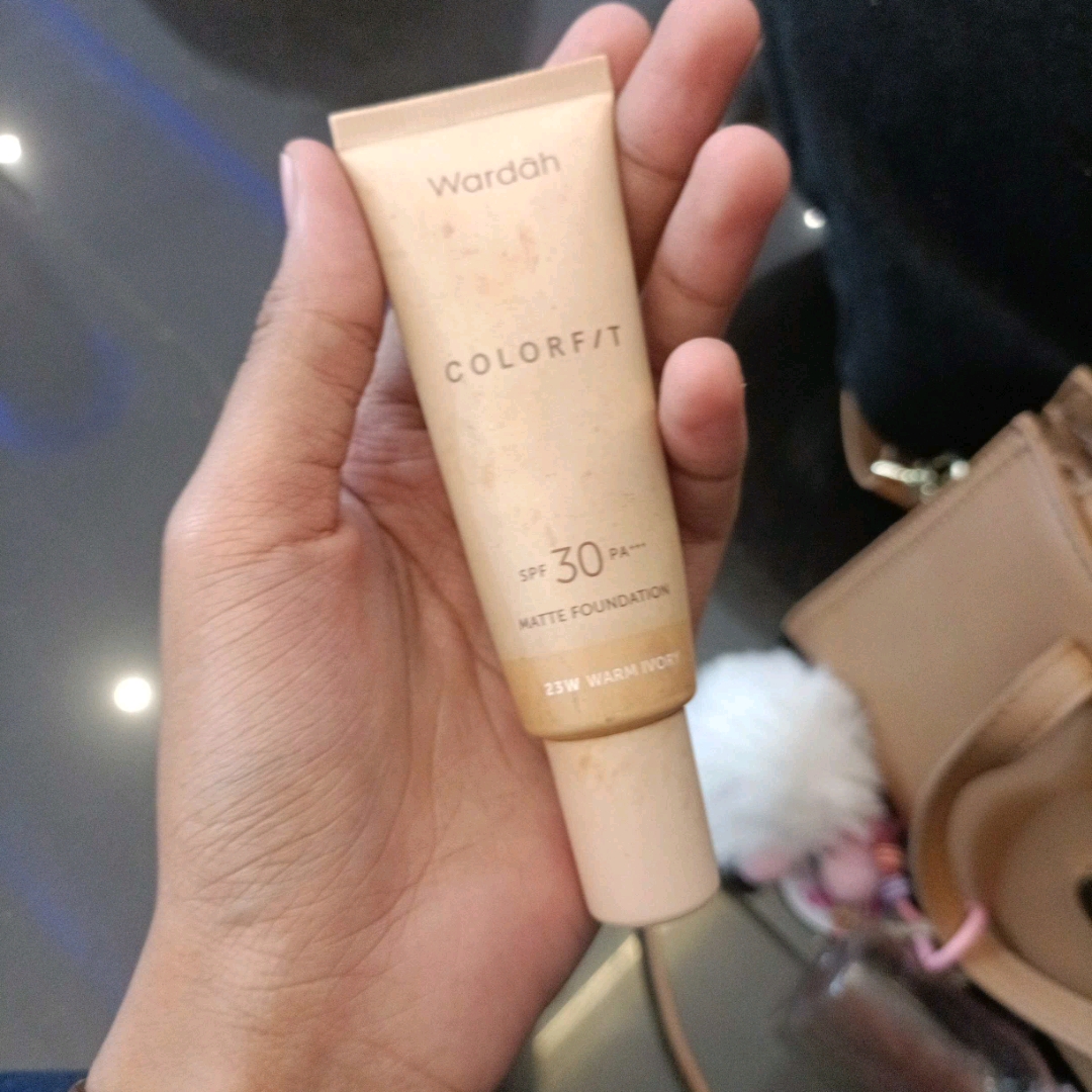 Colorfit Matte Foundation - 42N Neutral Sand imgfdn-6e8b9598-e0e6-46d3-9295-47d2416daf36