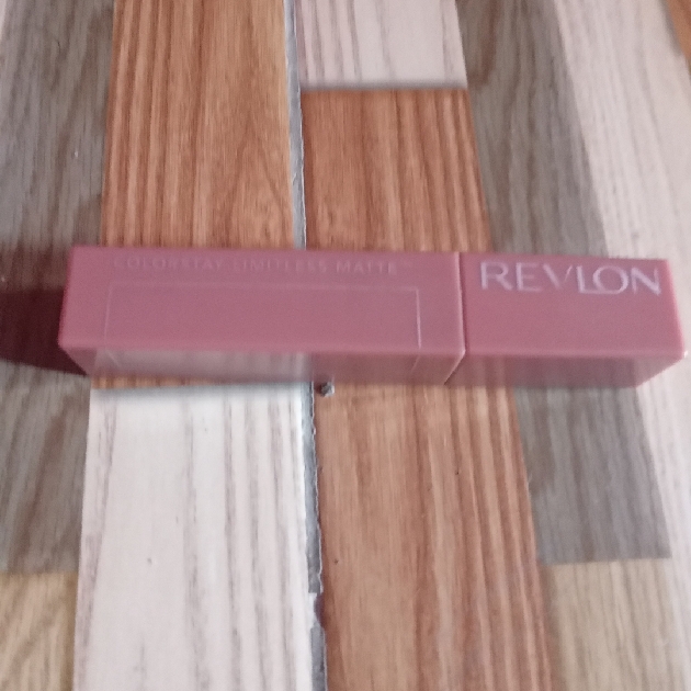 Colorstay Limitless Matte - 002 Poster Child imgfdn-edd4fb5f-7df2-4ef8-8114-a6b36e36d9ac