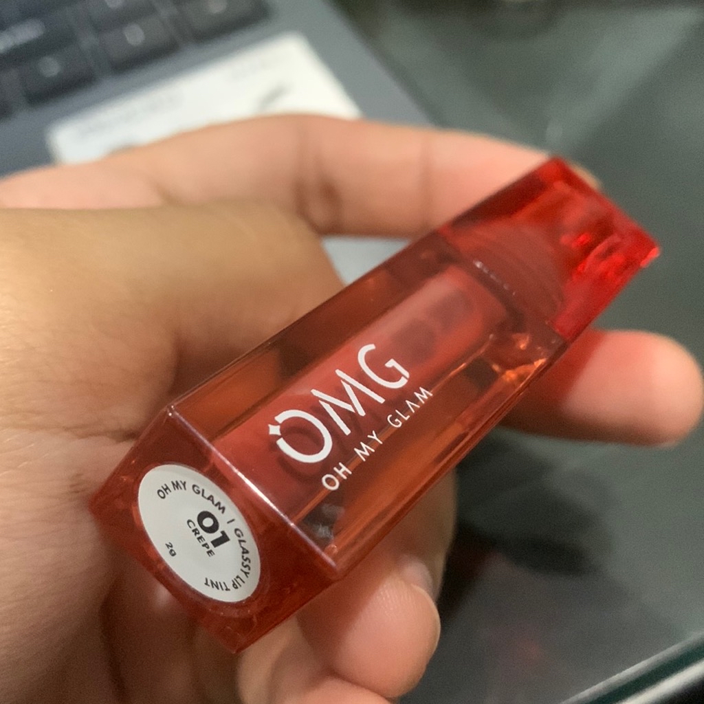 Glassy Lip Tint - 01 Crepe imgfdn-c163da2a-4fdc-426f-9ab6-9a2ad8235855