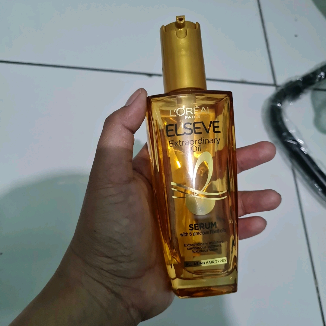 Extraordinary Oil - Gold imgfdn-e961c6ee-4411-4b73-8c64-9c27192a054c