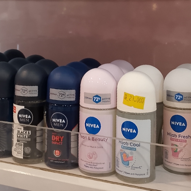Derma Control Defend Deodorant Roll On imgfdn-fecf99b0-059a-4e1c-a824-c3c3106f96ea