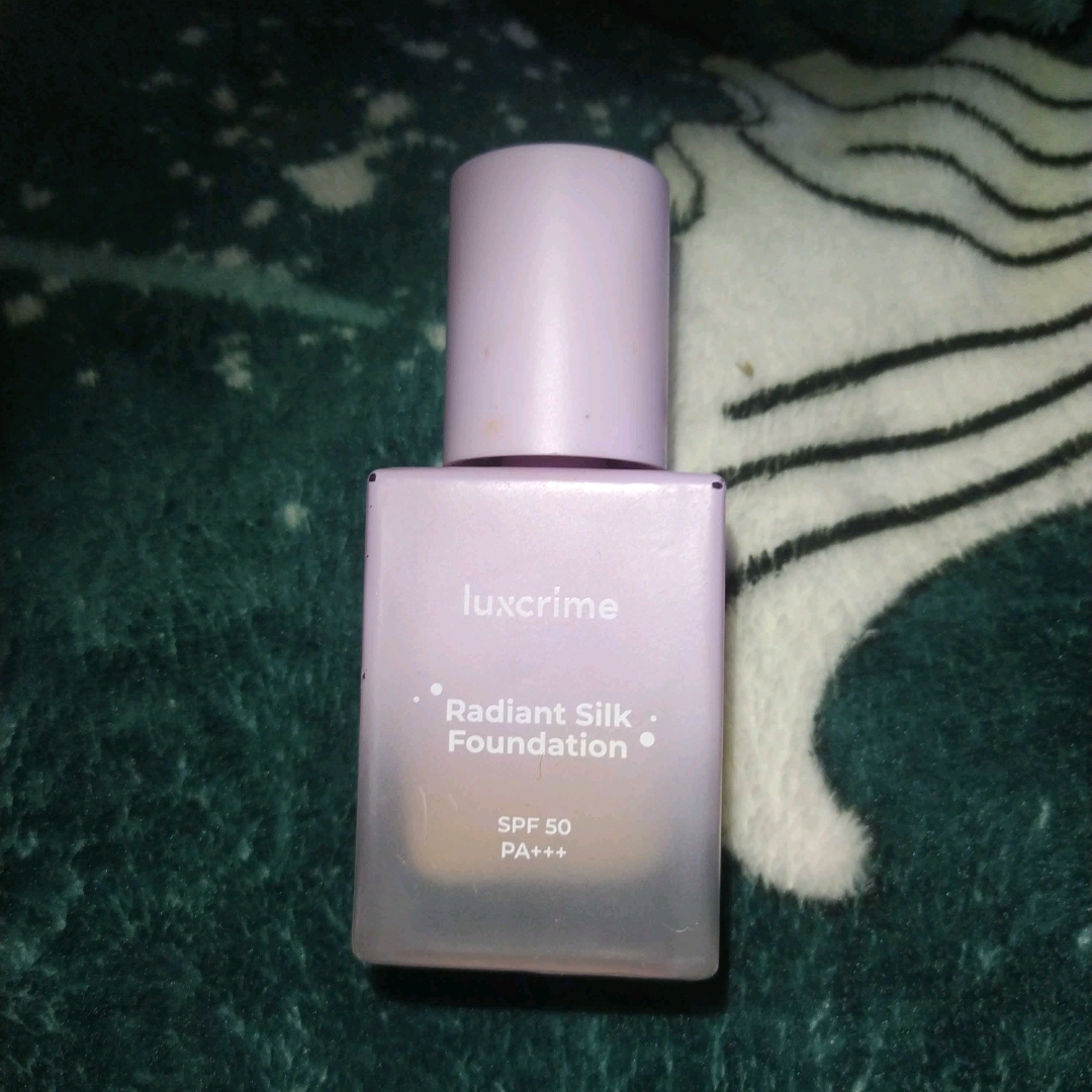 Radiant Silk Foundation SPF 50 PA+++ - N01 imgfdn-4242ca2f-285f-420e-8b7d-b26a71e60bea