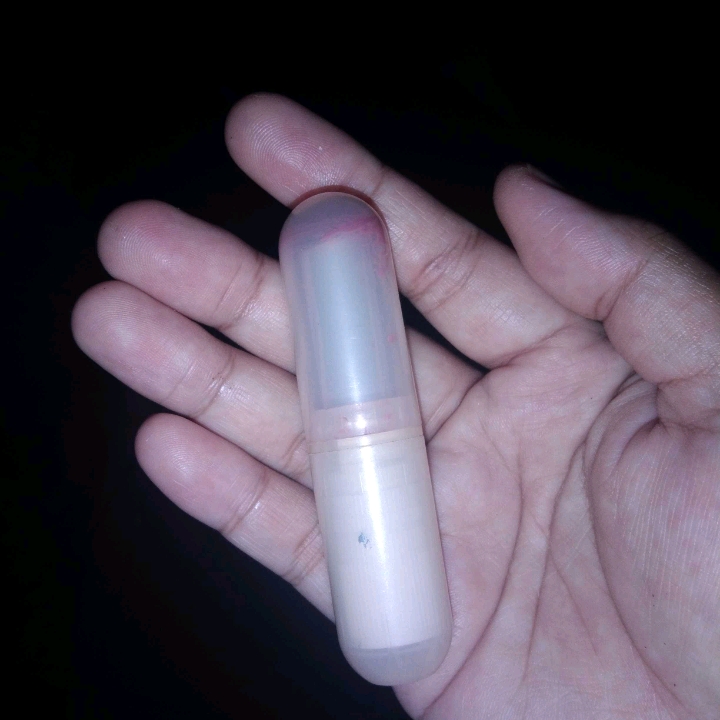 Hypergloss Lip Balm - Dear Rachel imgfdn-d8f34098-7506-44f1-af4f-57f1c50c41bc